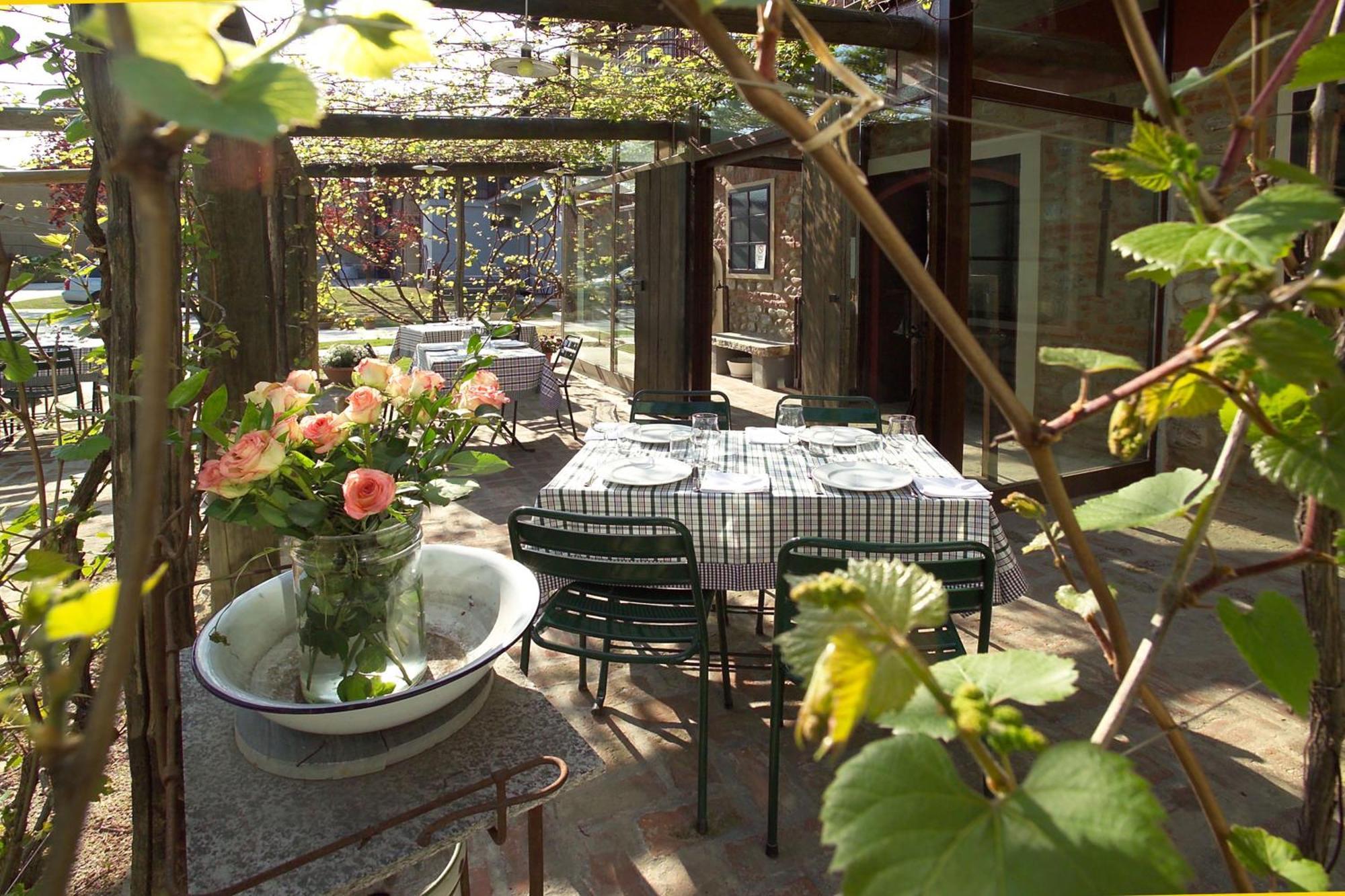 Albergo Cantine Ascheri Bra Esterno foto