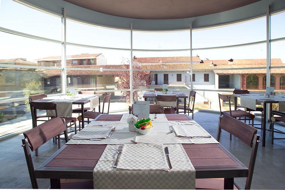 Albergo Cantine Ascheri Bra Esterno foto